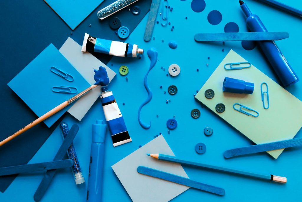 About Us 7arts crafts in blue